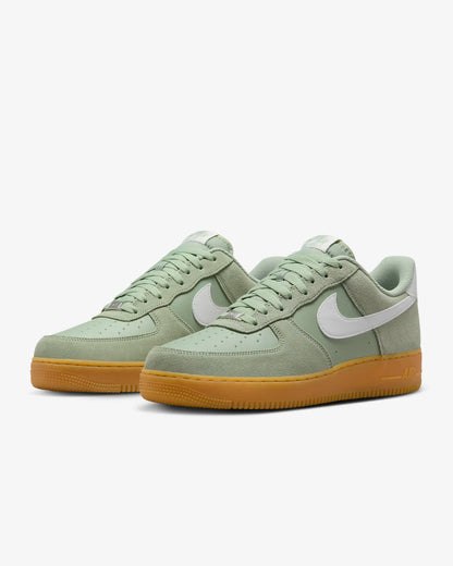 Nike - Air Force 1 '07 LV8